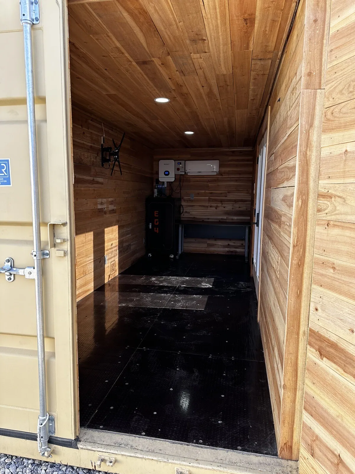 20 ft Shipping Container Office Solar Off Grid - Image 4