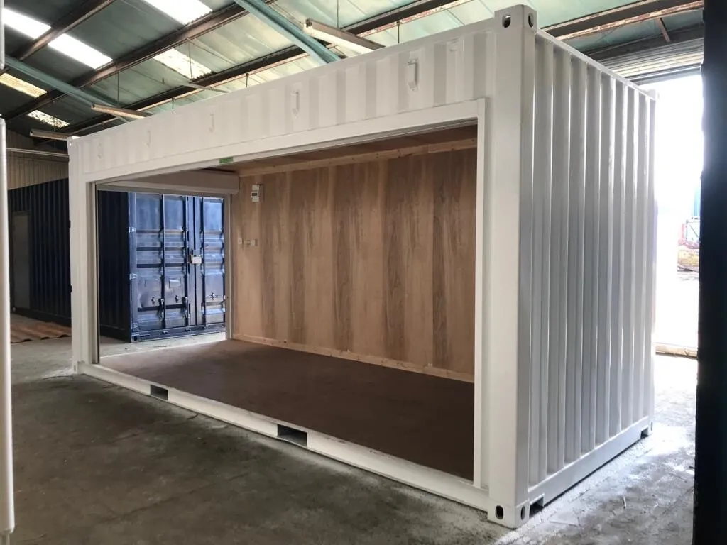 20ft x 8ft Roller Shutter Shipping Containers - Image 4